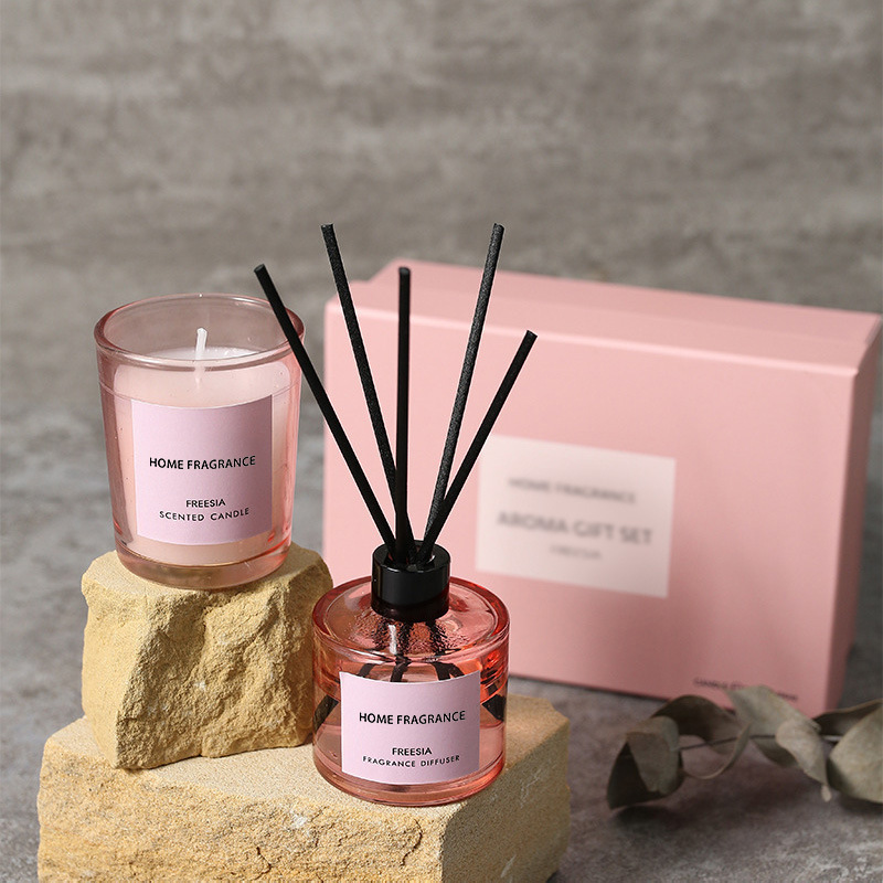 Home Fragrance Reeds - プレミアムリードディフューザーとキャンドルギフトセット、長持ちする香り付きフレグランス詰め替え、自宅、オフィス、スパ、パーティー、ギフトに