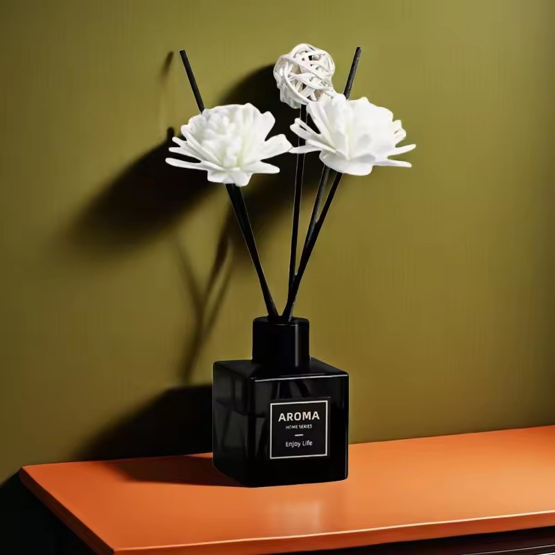 ホットセール 50ml フレームレスリードディフューザーオイ - Home Fragrance Reeds のレビューと価格